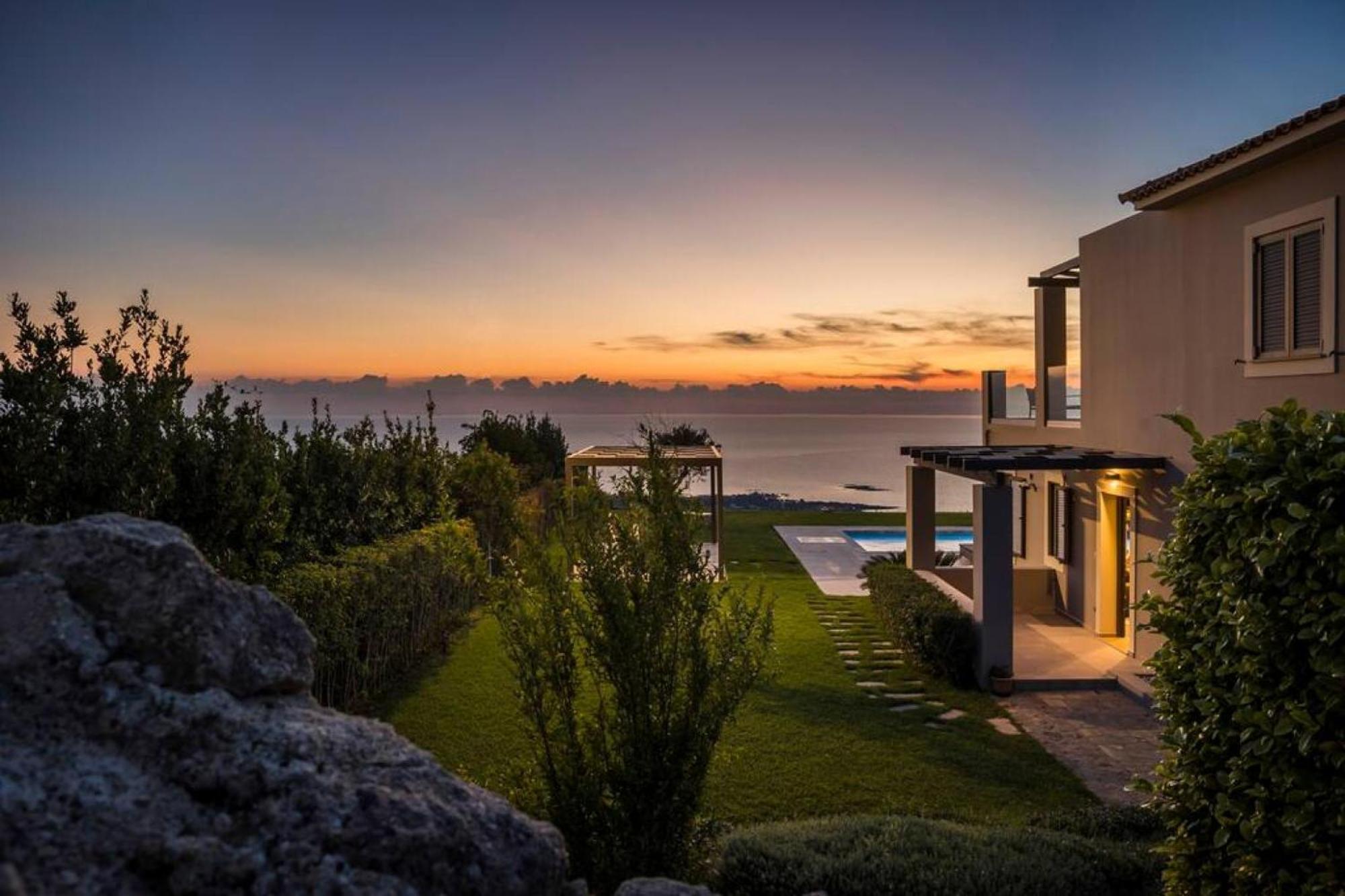 Grande Azzurro In Lakithra Villa Exterior photo