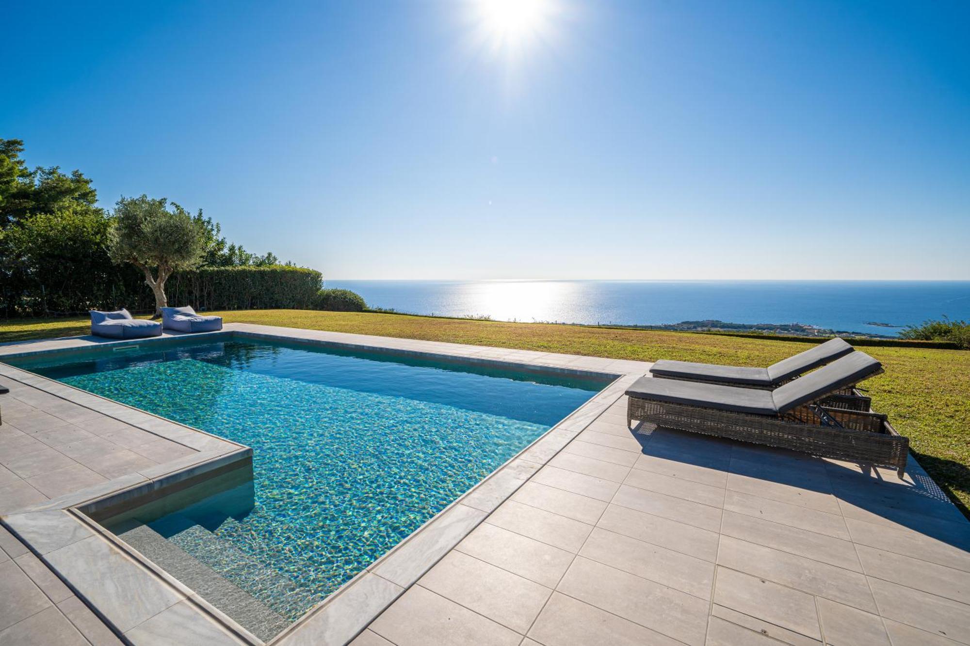 Grande Azzurro In Lakithra Villa Exterior photo