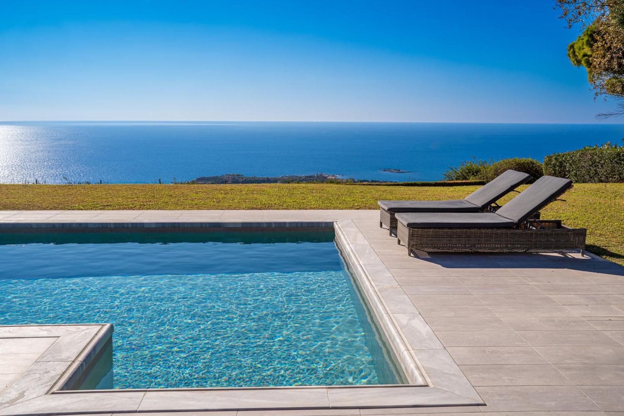 Grande Azzurro In Lakithra Villa Exterior photo