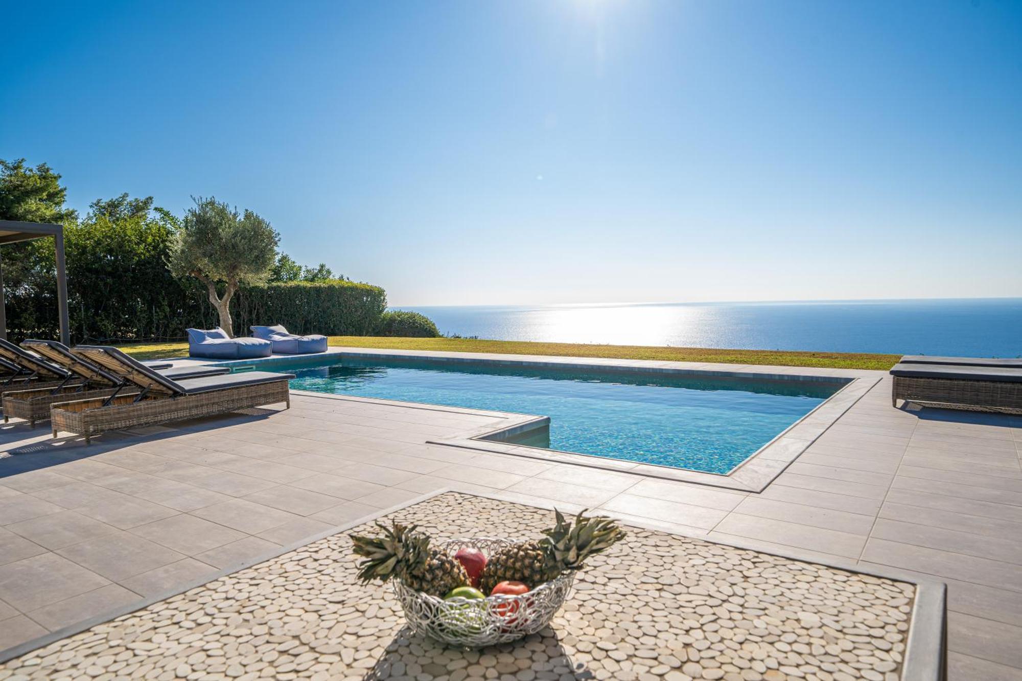Grande Azzurro In Lakithra Villa Exterior photo